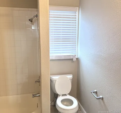 $1,095 | 217 Natalen Avenue, Unit 8, San Antonio, TX 78209
