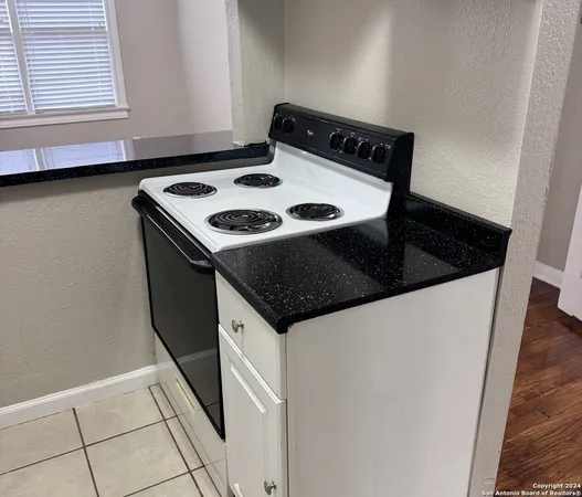 $1,095 | 217 Natalen Avenue, Unit 8, San Antonio, TX 78209
