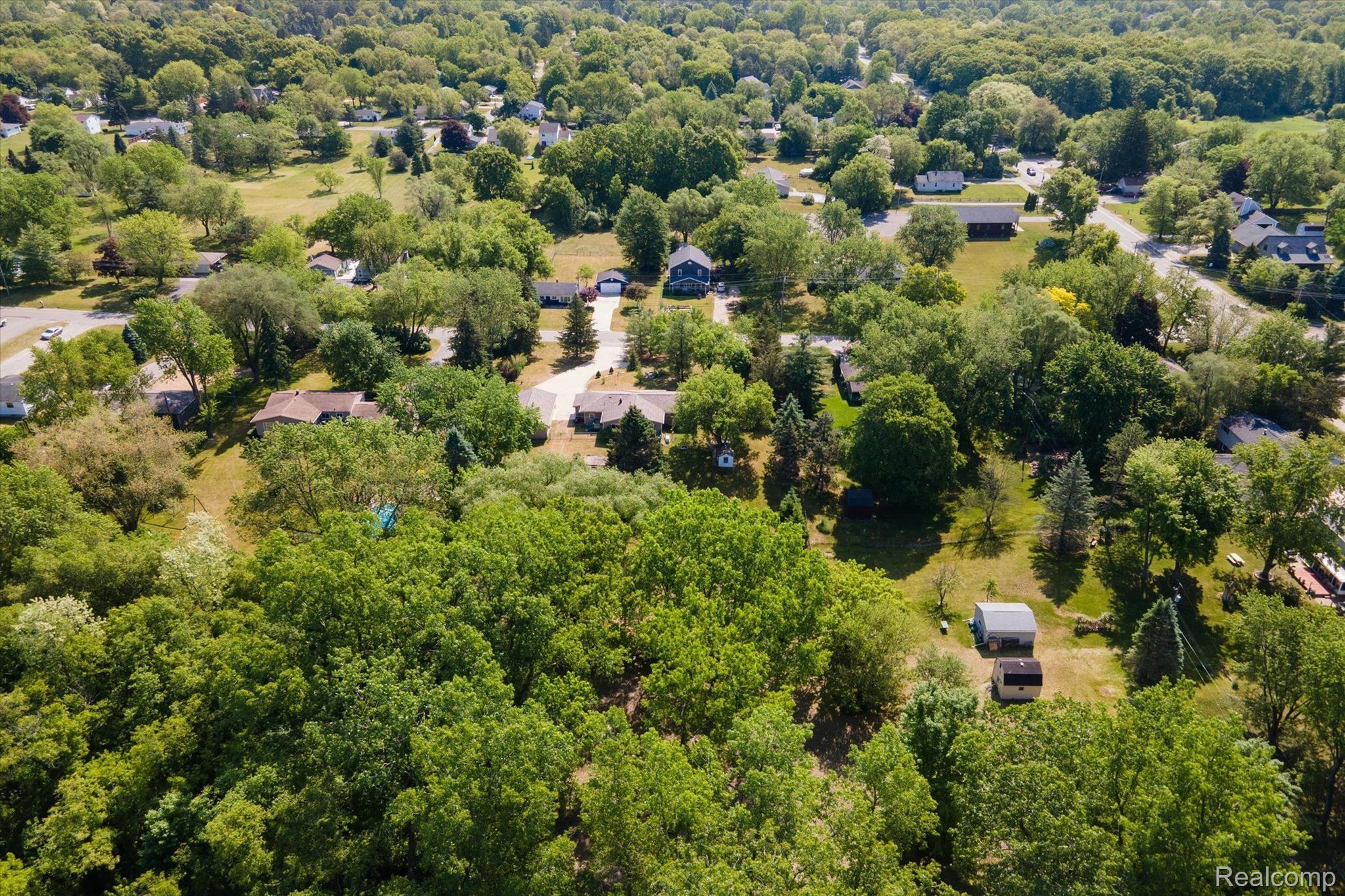 956 Hemingway Road Lake Orion, MI 48362 - Photo 11 of 70 Gallery Image 11