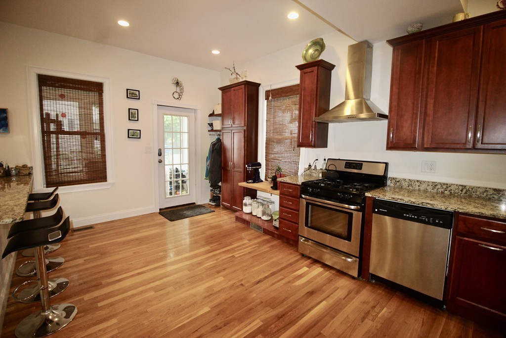 32 Adams Street, Unit 1 Waltham, MA 02453 - Photo 3 of 39