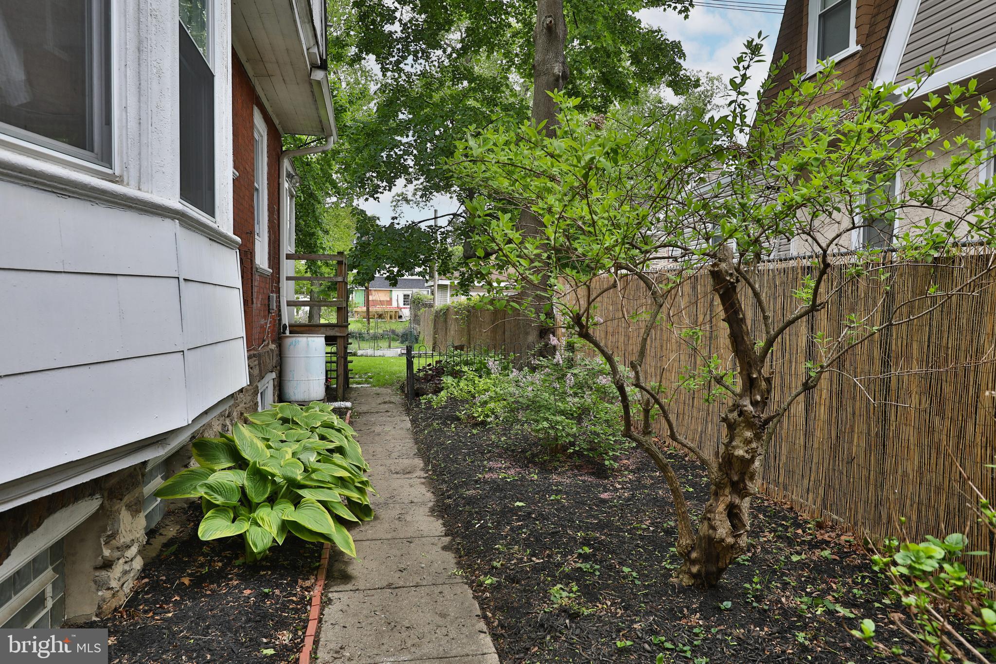 6607 North 13th Street Philadelphia, PA 19126 - Photo 5 of 58
