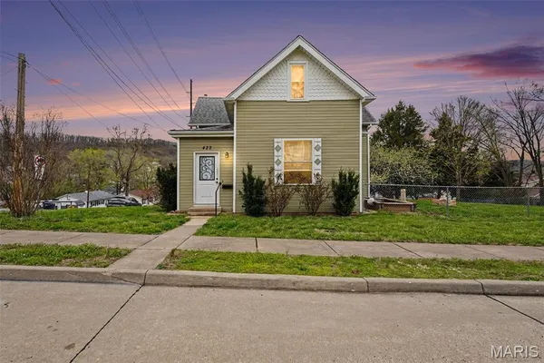 $250,000 | 422 North 1st Street, Pacific, MO 63069