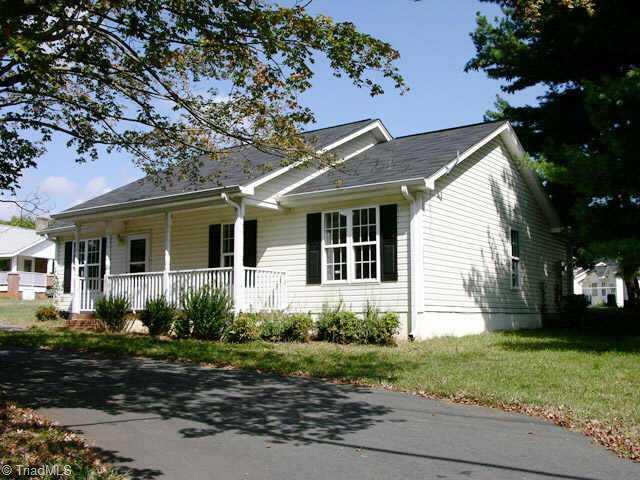 3315 High Point Road Winston-Salem, NC 27107 - Photo 1 of 2 Exterior Front.