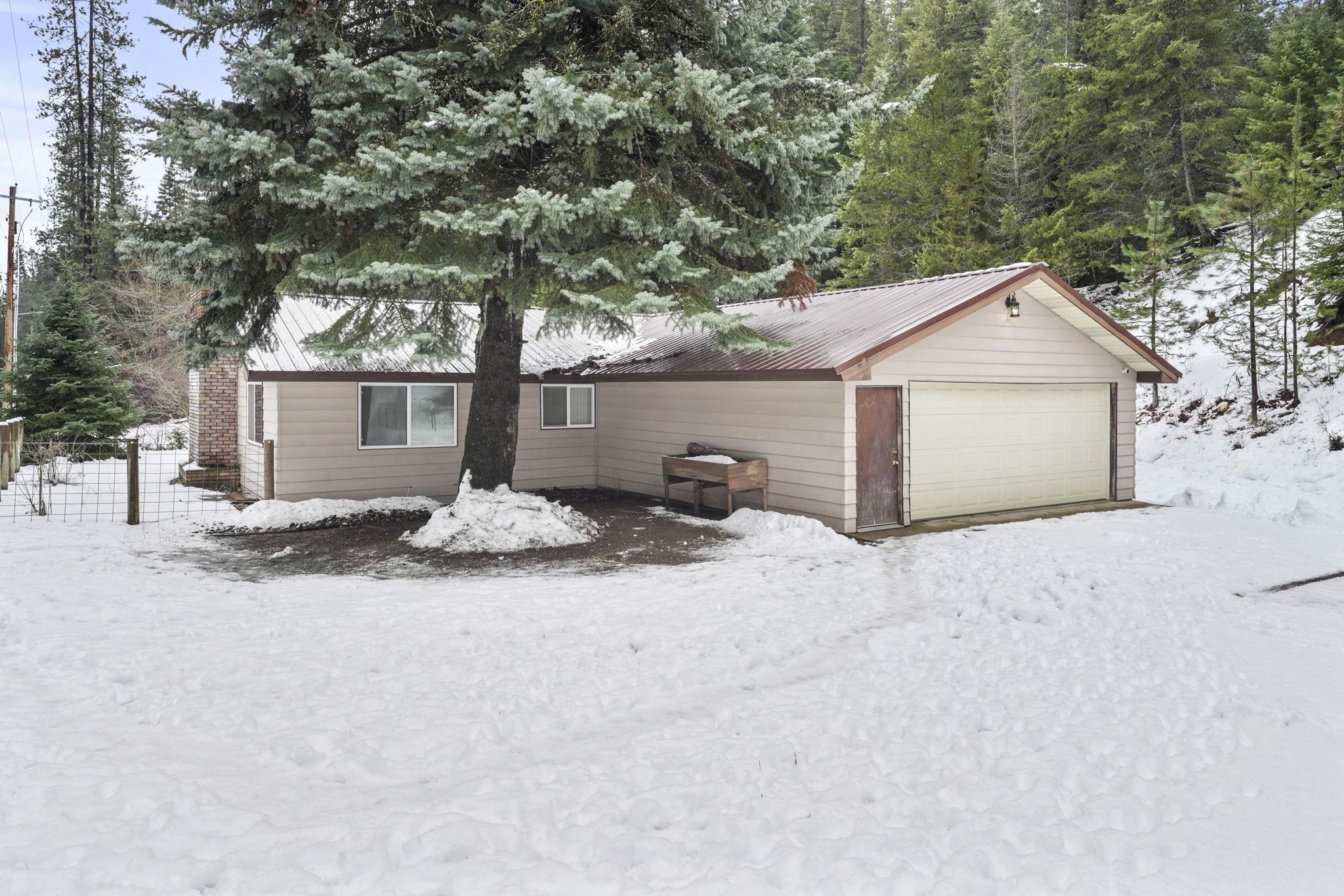 13122 Deer Valley Road Newport, WA 99156 - Photo 2 of 50