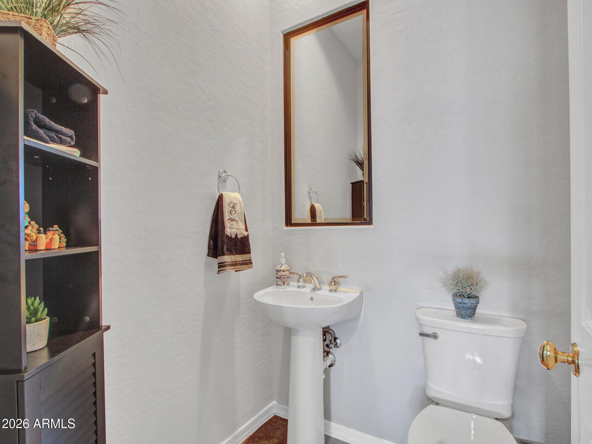 42047 North Moss Springs Road Anthem, AZ 85086 - Photo 27 of 72 06-Powder-room