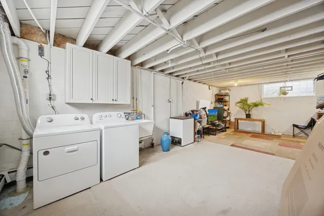 $166,000 | 1494 21st Avenue Northwest, Unit 4, New Brighton, MN 55112