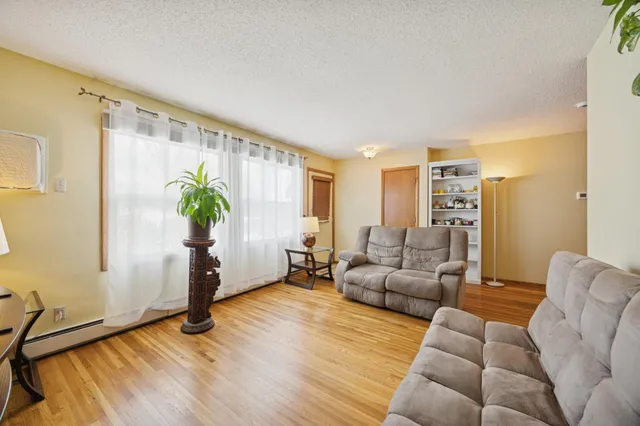 $166,000 | 1494 21st Avenue Northwest, Unit 4, New Brighton, MN 55112