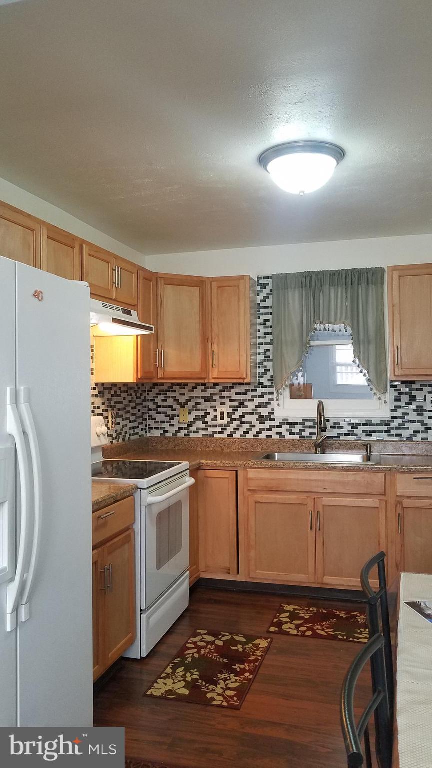 6702 Block House Road Spotsylvania, VA 22551 - Photo 13 of 39 Updated kitchen and new floor