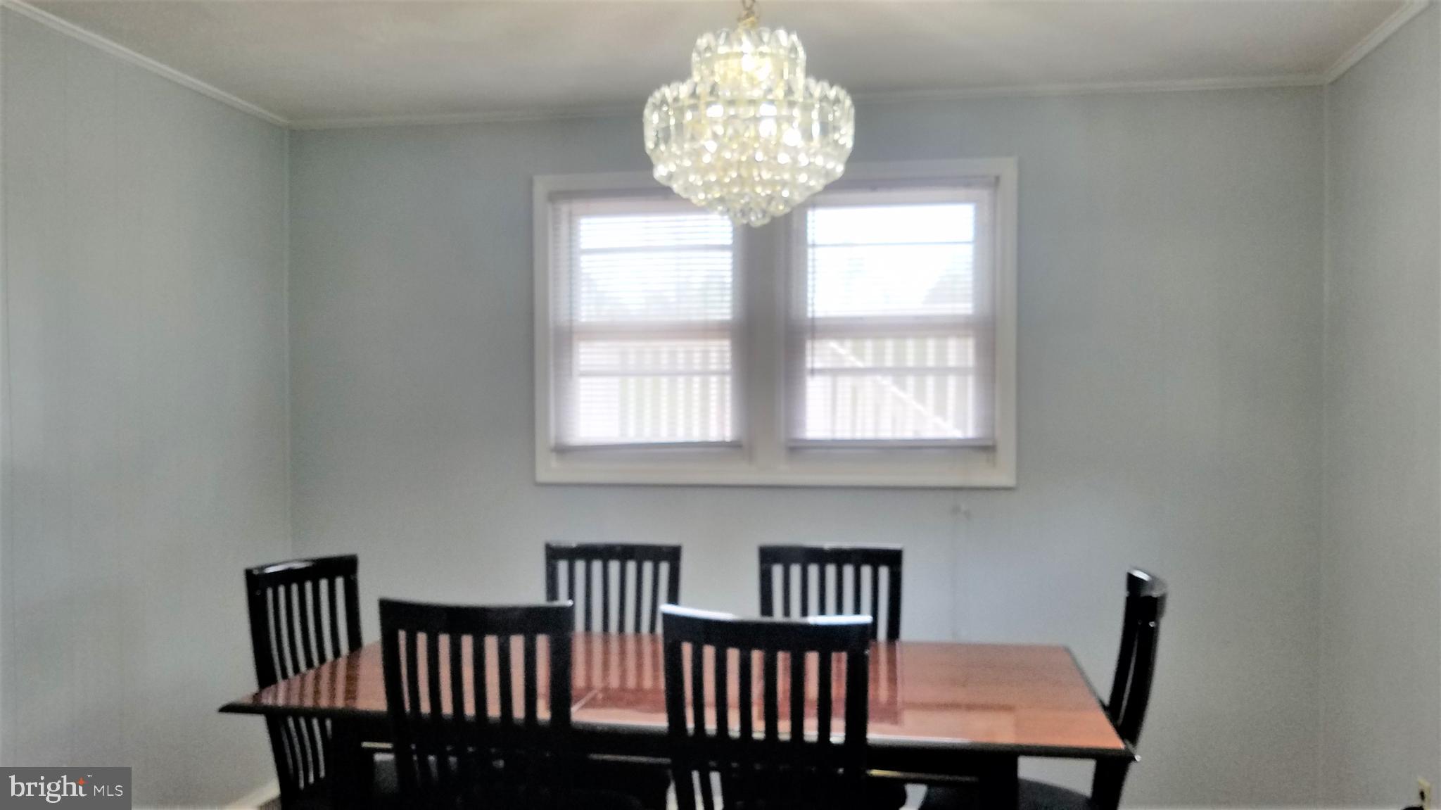 6702 Block House Road Spotsylvania, VA 22551 - Photo 15 of 39 Dining room off kitchen