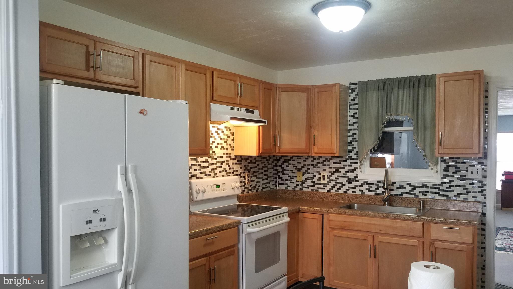 6702 Block House Road Spotsylvania, VA 22551 - Photo 16 of 39 Remodeled Kitchen