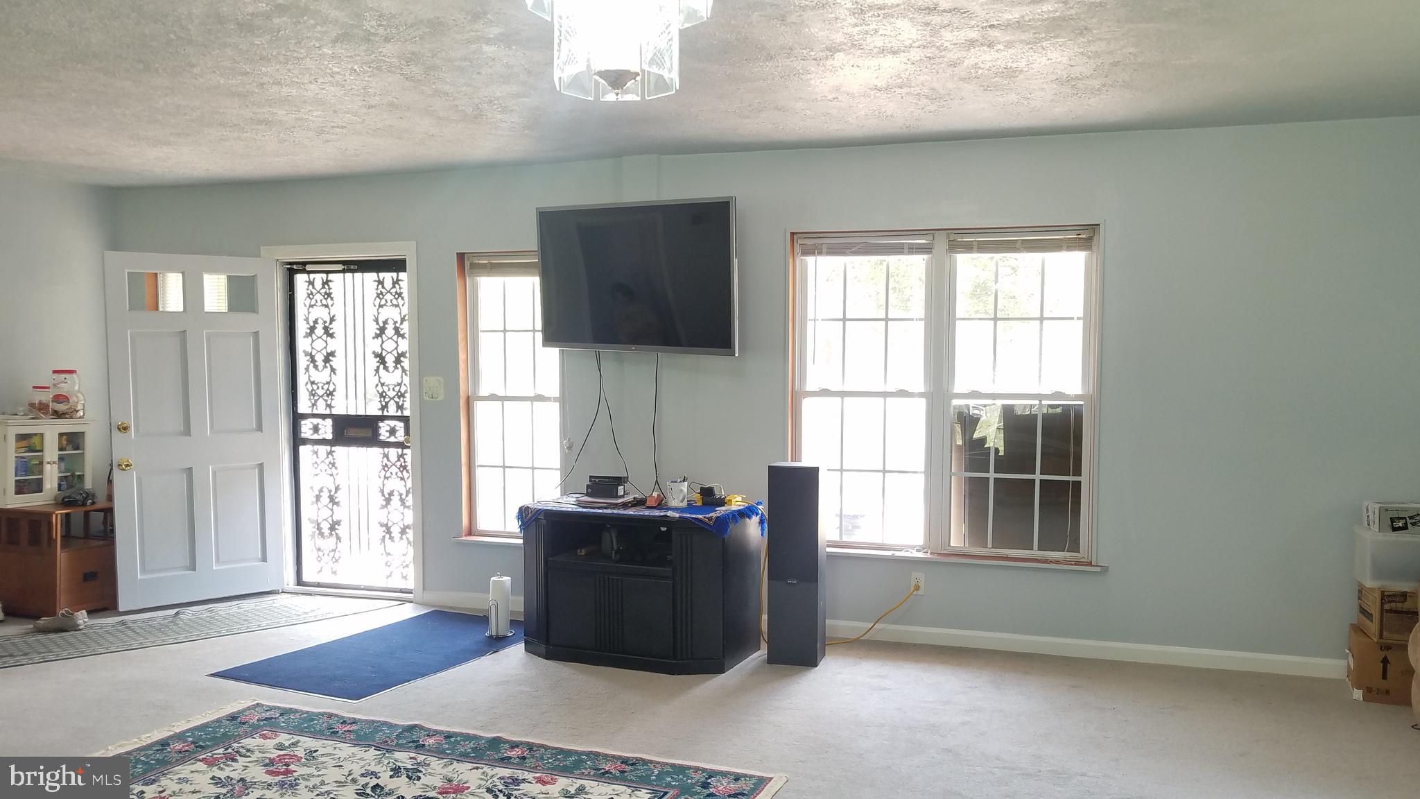 6702 Block House Road Spotsylvania, VA 22551 - Photo 19 of 39 family room door to large exterior deck