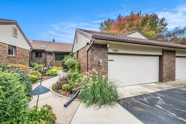 $294,900 | 6982 Holly Hill Court Southwest, Unit 30, Byron Center, MI 49315