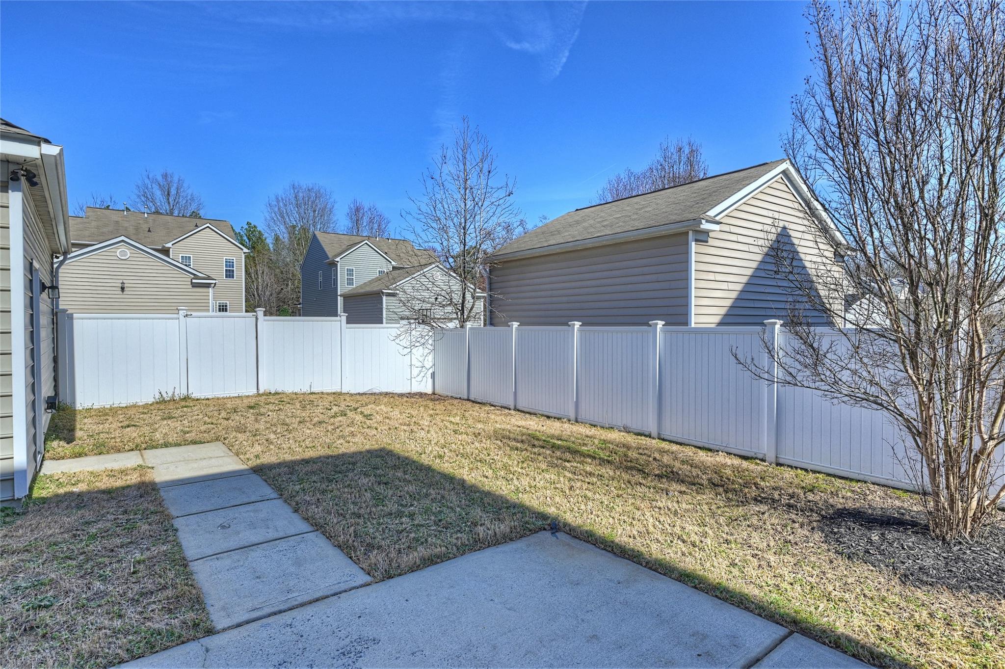 10725 Serape Road Charlotte, NC 28277 - Photo 27 of 30 a view of a backyard of the house
