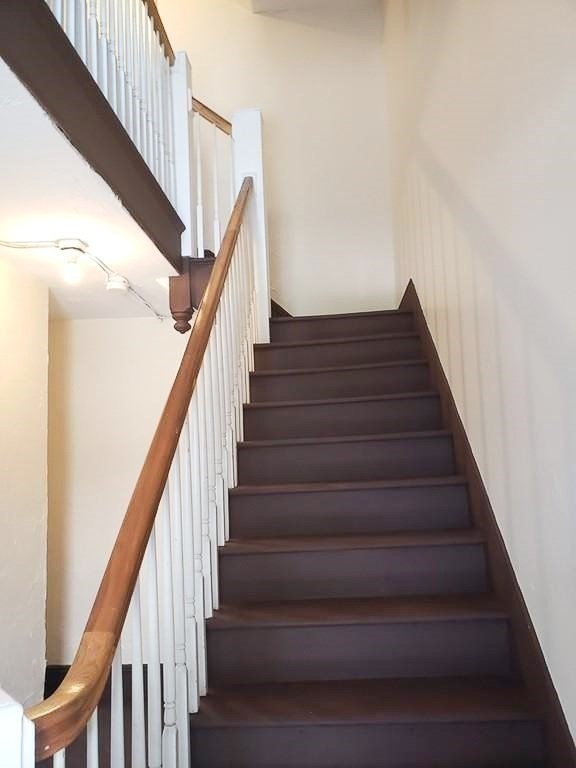 127 Austin Street Worcester, MA 01609 - Photo 13 of 20