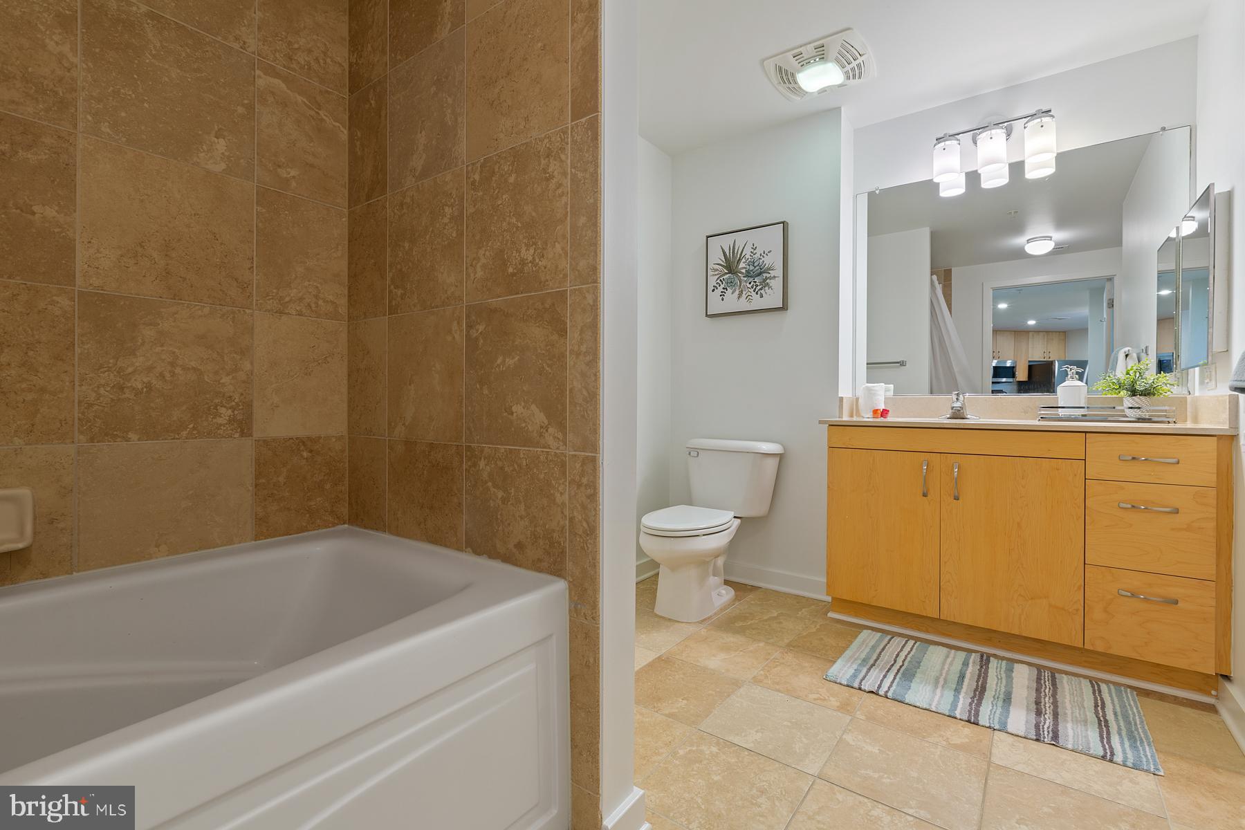 475 K Street Northwest, Unit 1102 Washington, DC 20001 - Photo 19 of 39 Hall bath