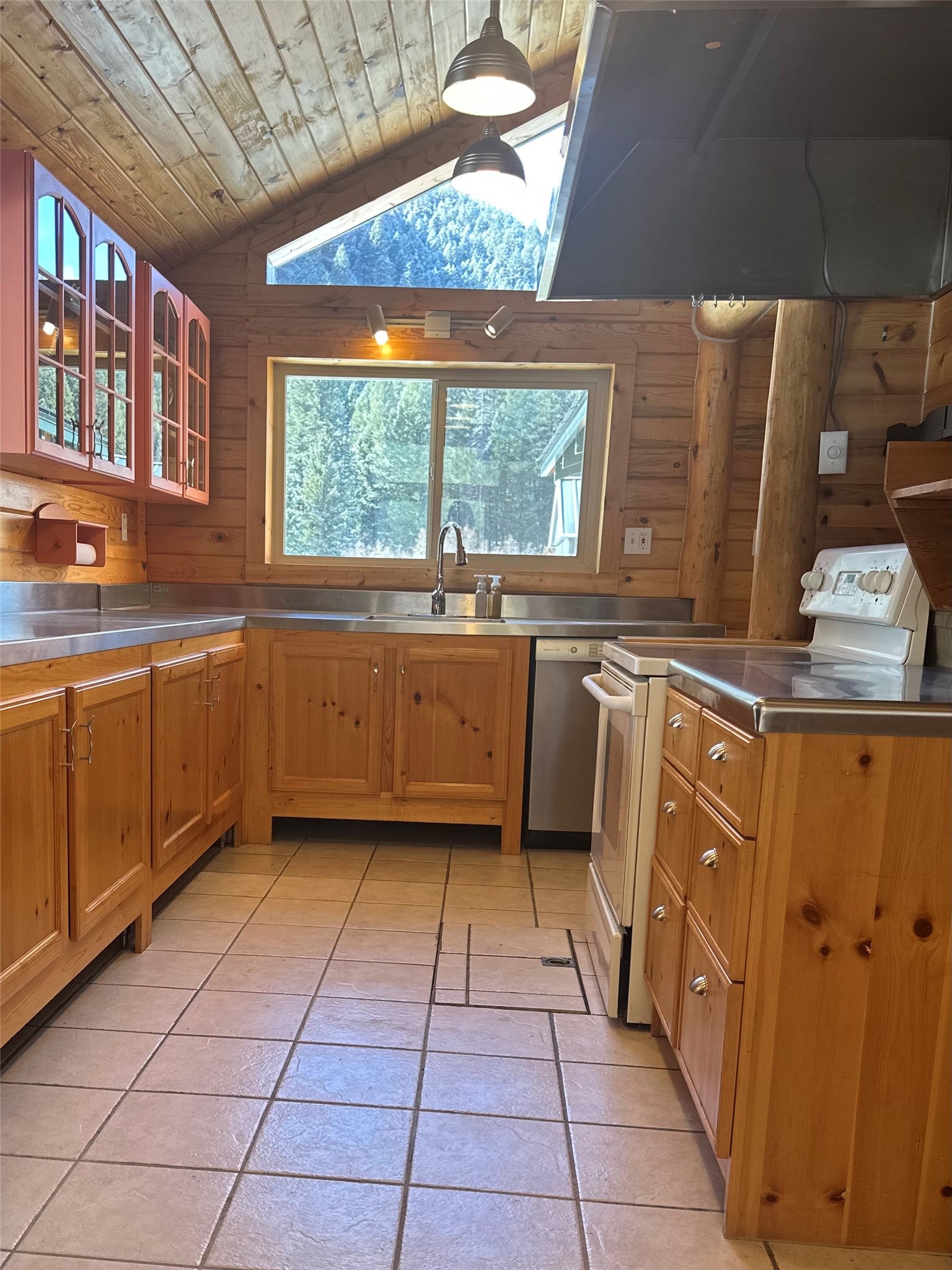 28 Princeton Road Philipsburg, MT 59858 - Photo 6 of 16 Gallery Image 6