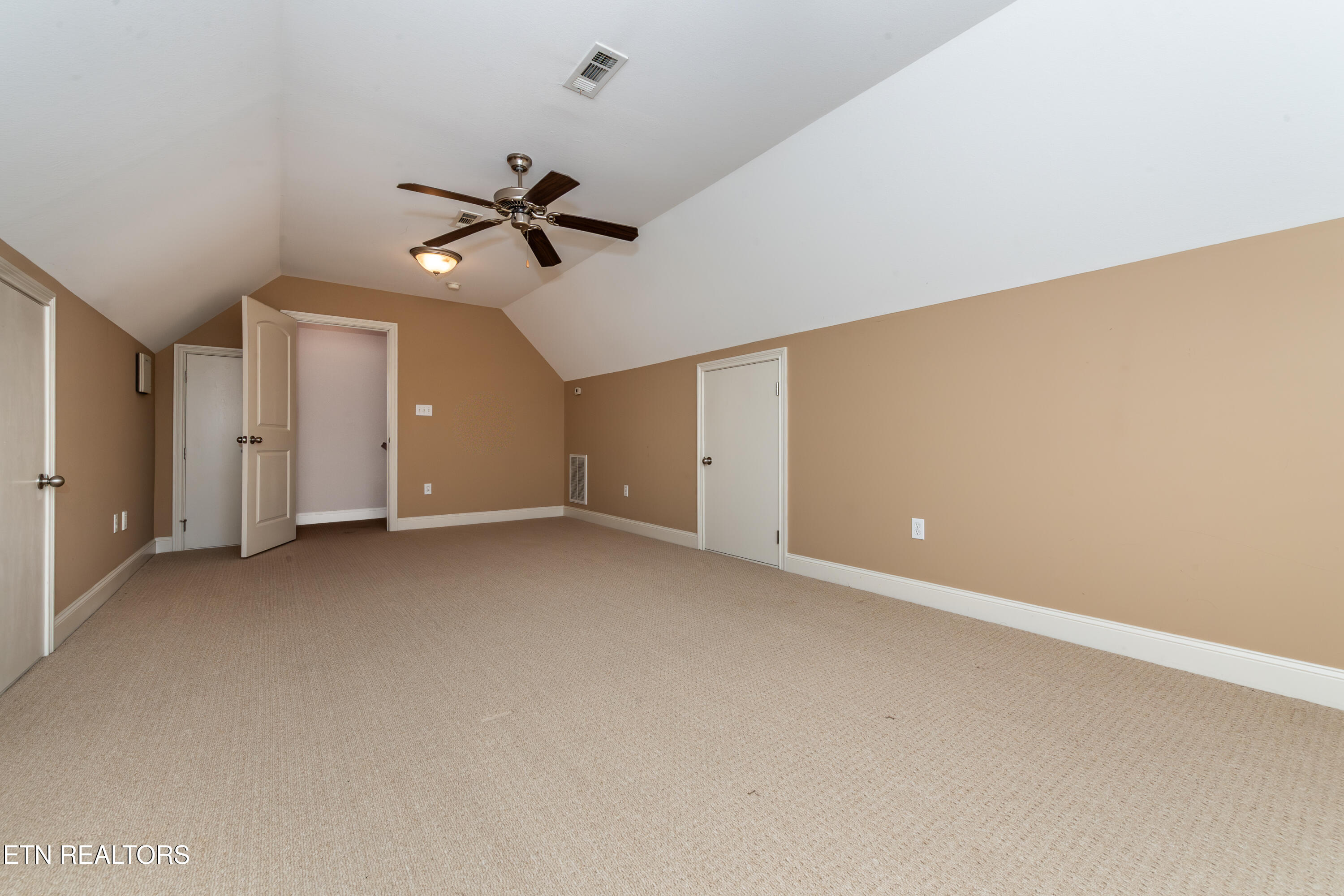 120 Meridian Way Clinton, TN 37716 - Photo 26 of 47 DSC_3919