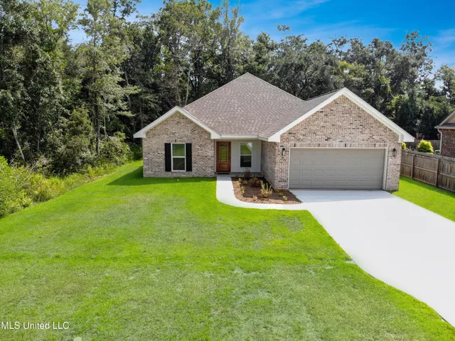 $299,900 | 502 Dynsmore Place, Long Beach, MS 39560