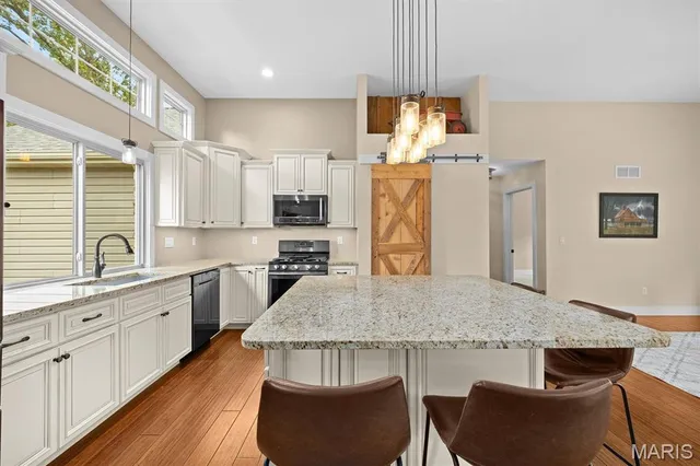 $659,000 | 7102 Clayton Road, Waterloo, IL 62298