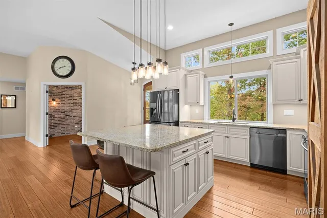 $659,000 | 7102 Clayton Road, Waterloo, IL 62298