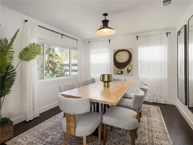 $1,789,000 | 1110 Queen Anne Place, Los Angeles, CA 90019