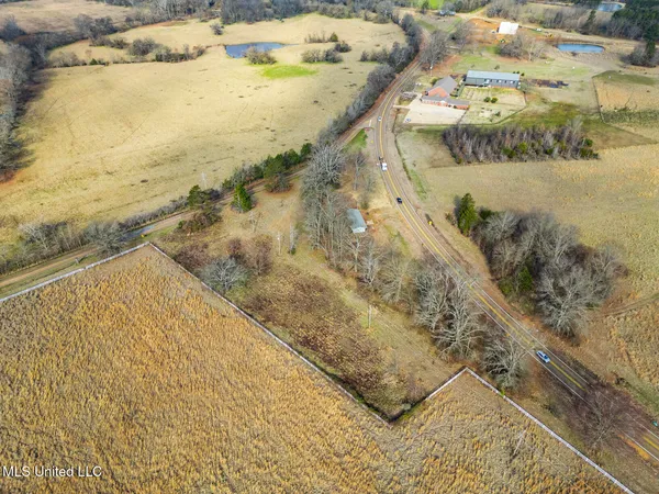 $725,000 | 3943 Highway 22, Flora, MS 39071