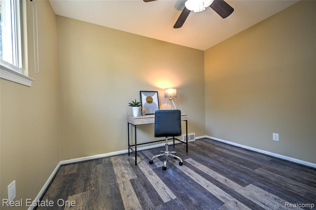 3140 Eastern Avenue Rochester, MI 48307 - Photo 23 of 31