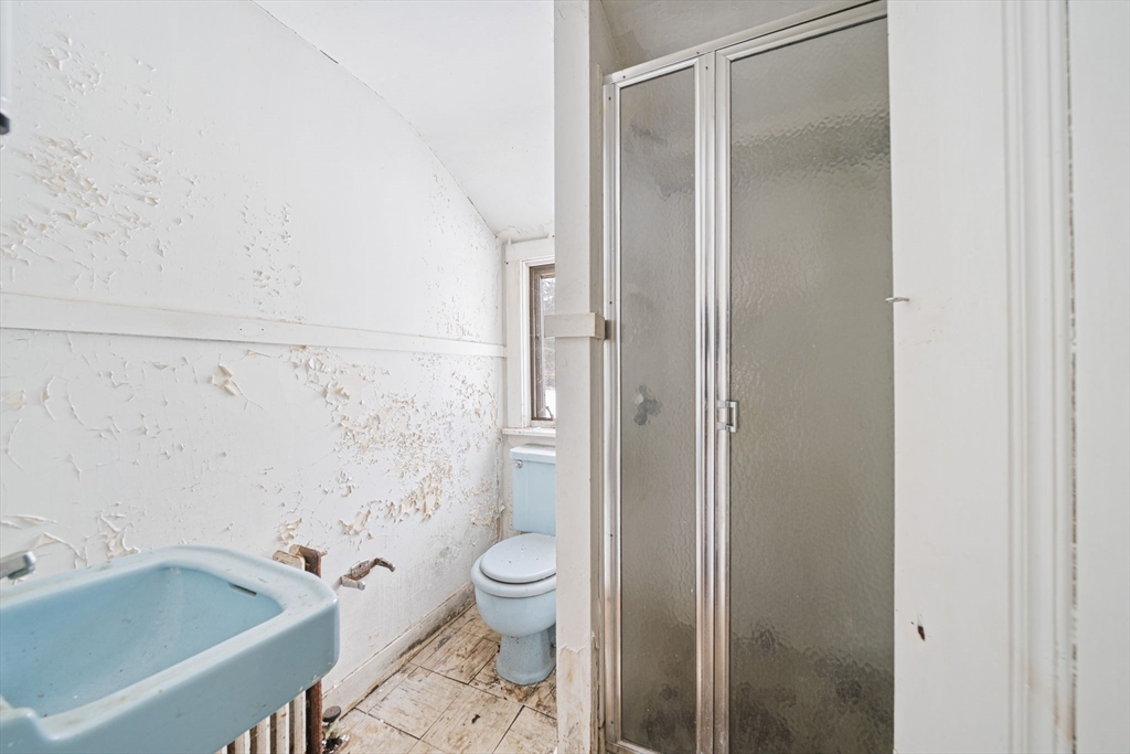 9 Barnes Road Hingham, MA 02043 - Photo 16 of 40