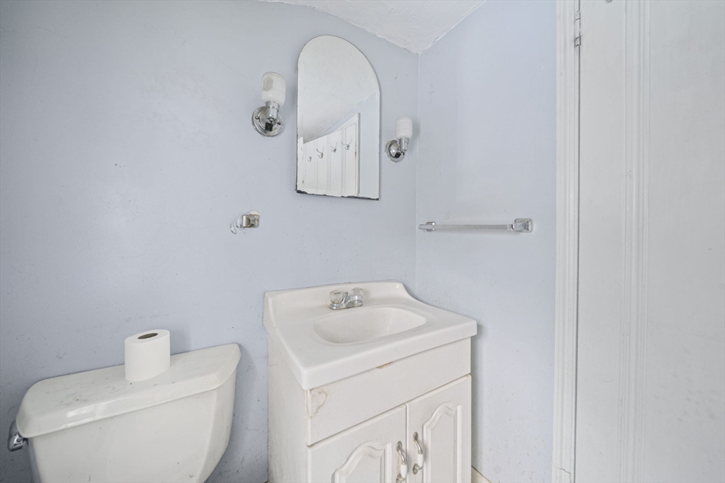 9 Barnes Road Hingham, MA 02043 - Photo 22 of 40