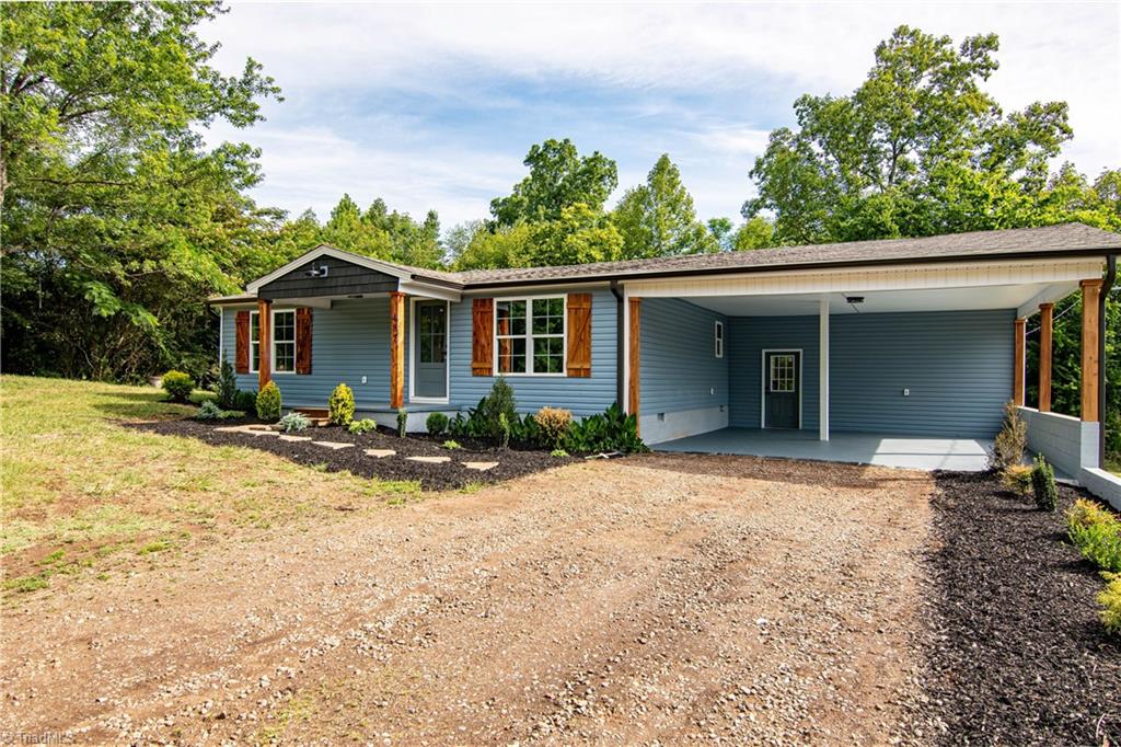 487 Brooks Road Reidsville, NC 27320 - Photo 2 of 30