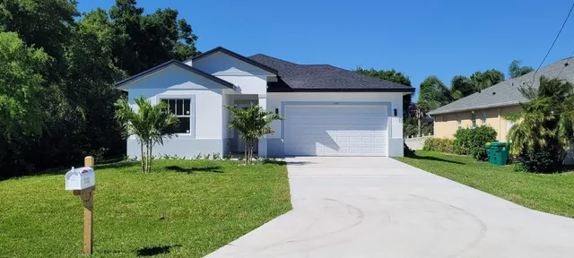 $2,200 | 500 Sunset Road North, Rotonda West, FL 33947