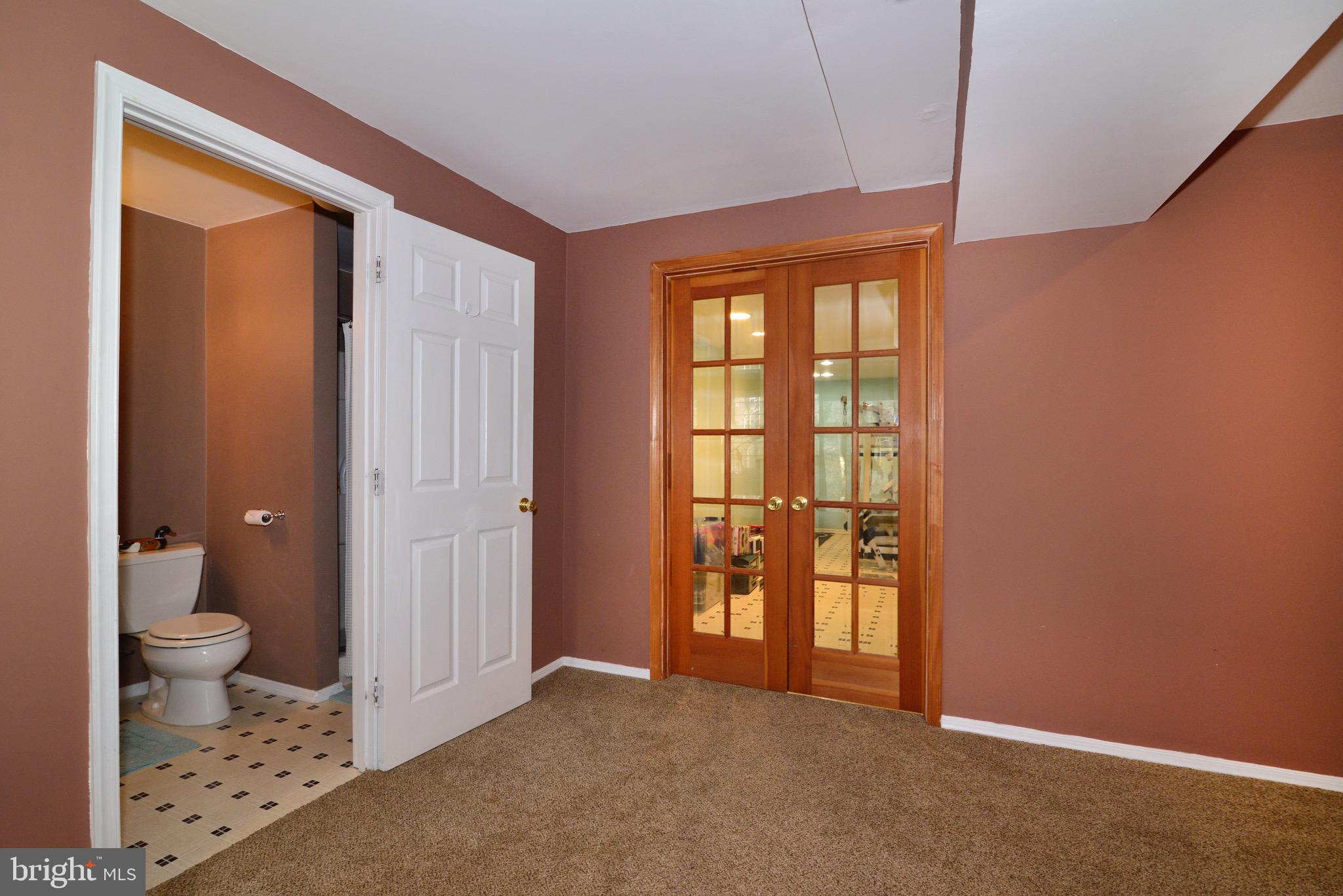 11627 Springhouse Place Reston, VA 20194 - Photo 32 of 46