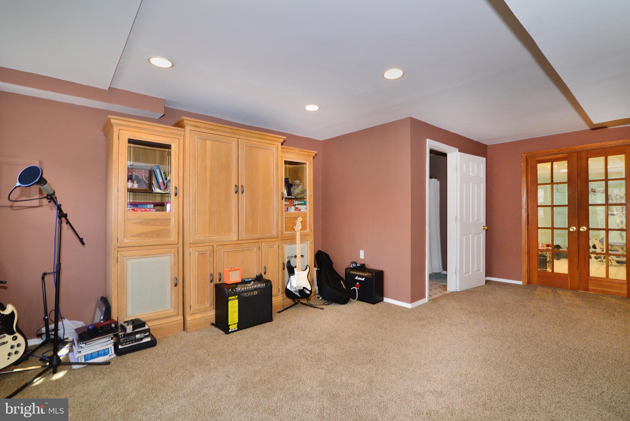 11627 Springhouse Place Reston, VA 20194 - Photo 34 of 46