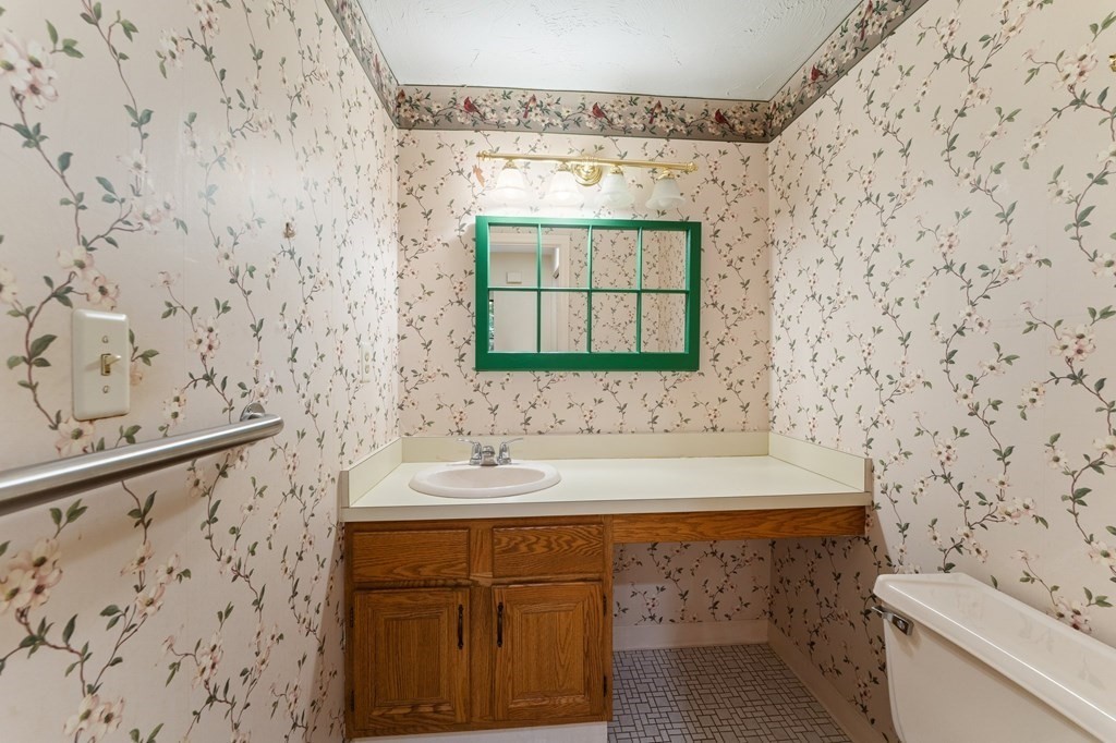 46 East Bluff Road, Unit 46 Ashland, MA 01721 - Photo 15 of 37 Gallery Image 15