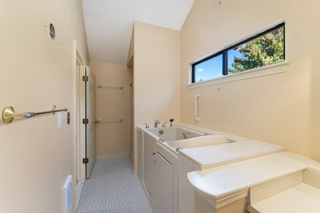 46 East Bluff Road, Unit 46 Ashland, MA 01721 - Photo 20 of 37 Gallery Image 20