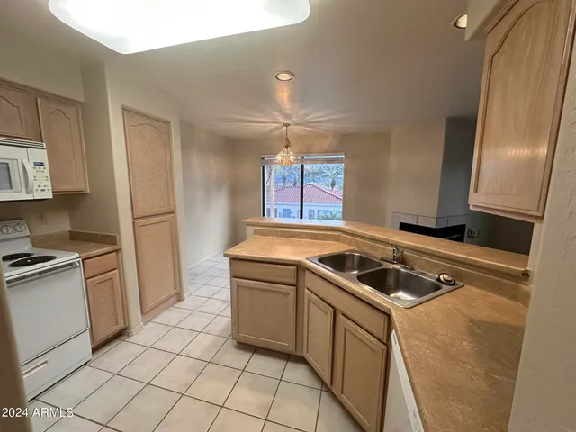 $1,795 | 16715 East El Lago Boulevard, Unit 214, Fountain Hills, AZ 85268
