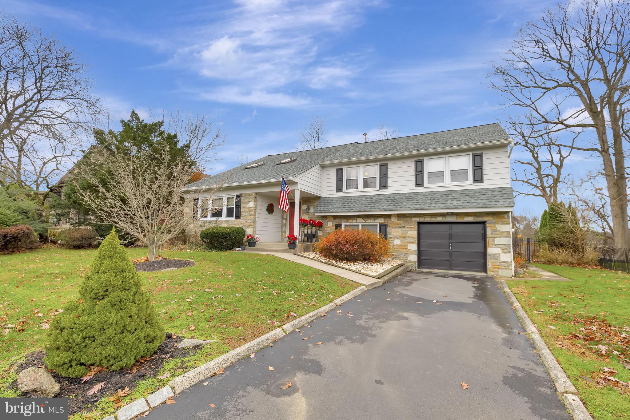 1043 Irvin Road Huntingdon Valley, PA 19006 - Photo 2 of 28