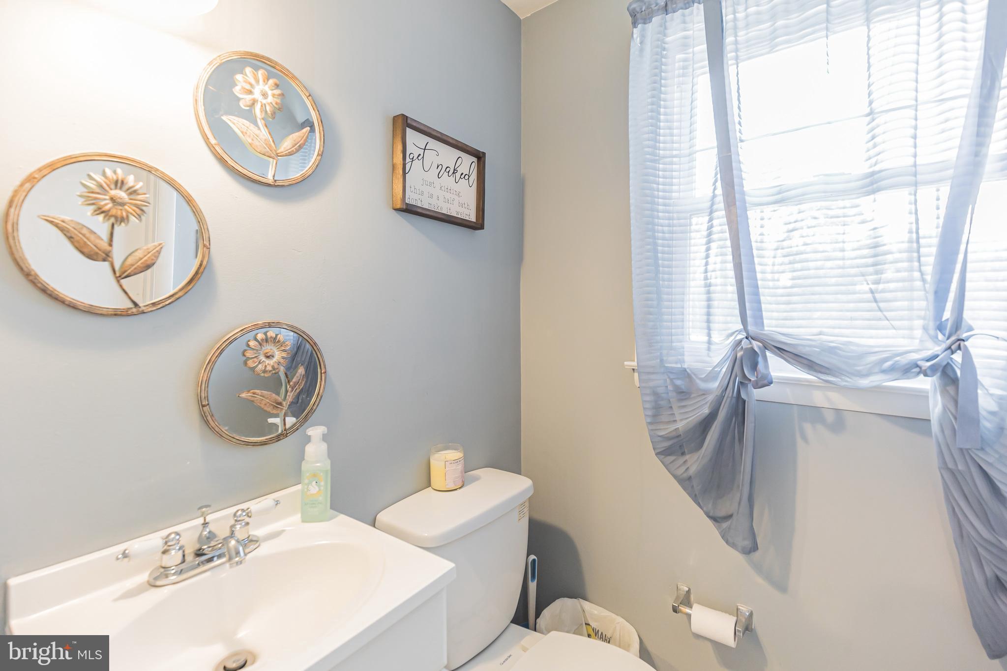 1043 Irvin Road Huntingdon Valley, PA 19006 - Photo 17 of 28