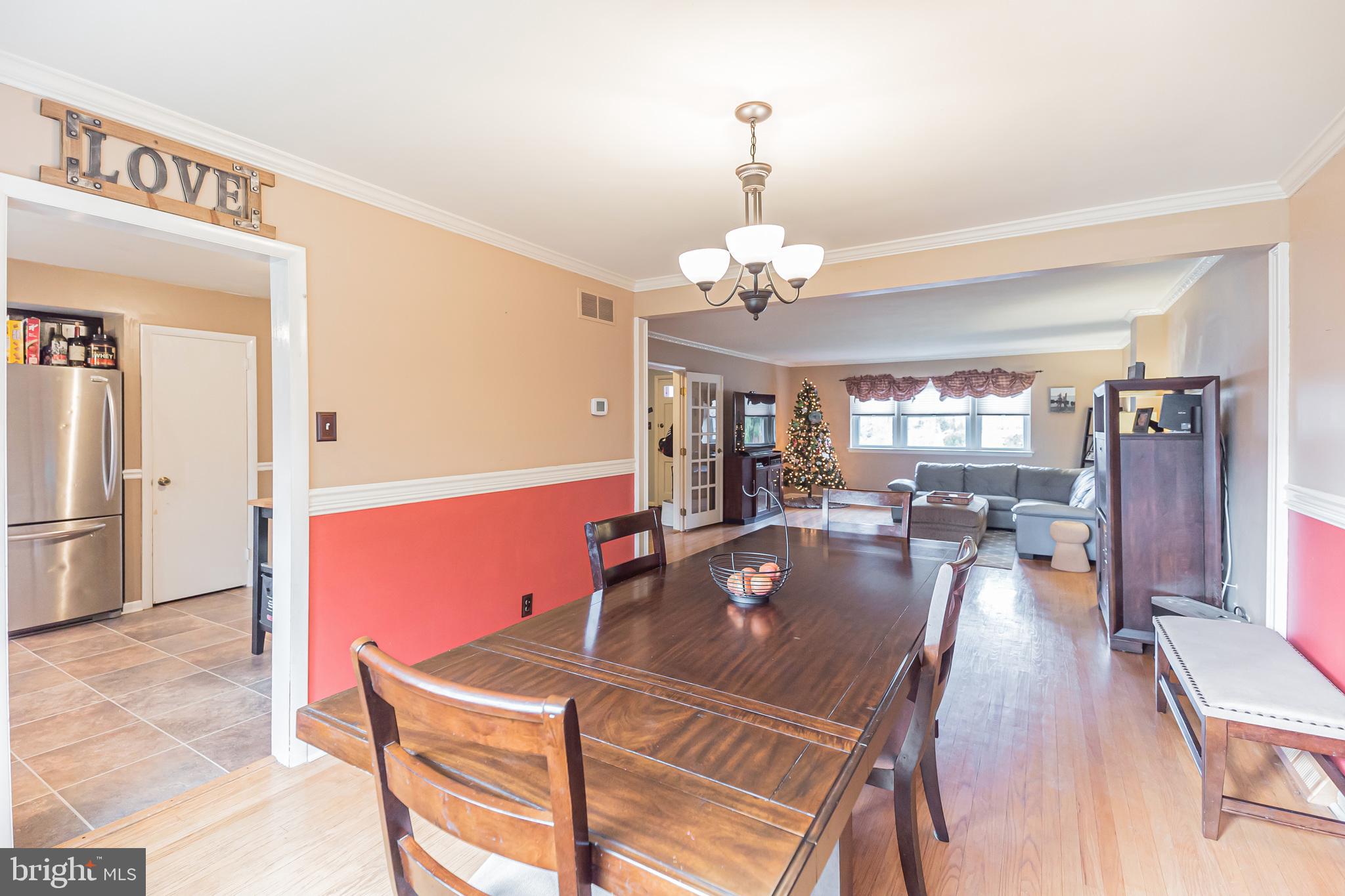 1043 Irvin Road Huntingdon Valley, PA 19006 - Photo 6 of 28