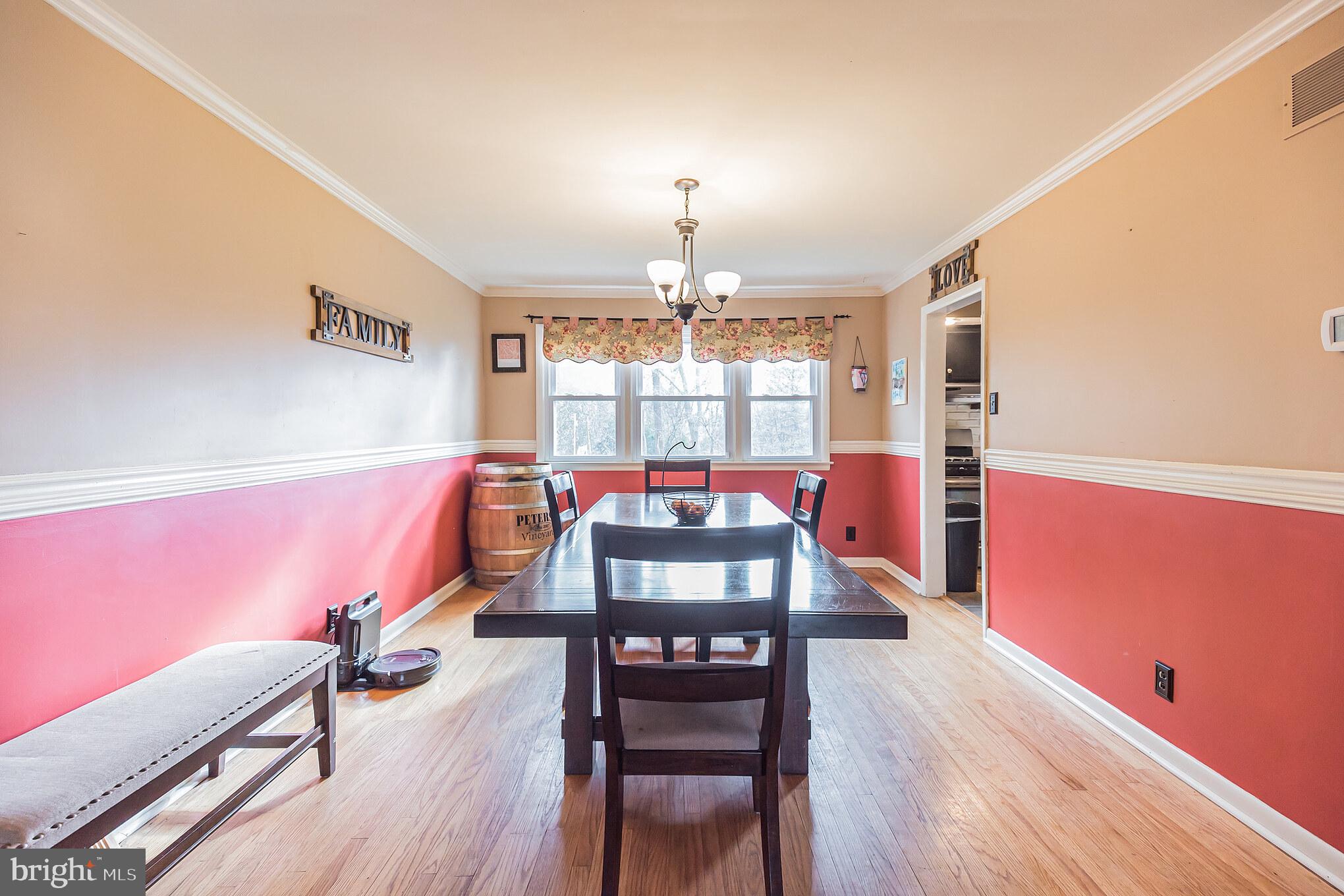 1043 Irvin Road Huntingdon Valley, PA 19006 - Photo 7 of 28