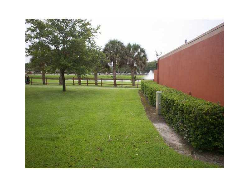1649 Fairway Road, Unit 1649 Pembroke Pines, FL 33026 - Photo 2 of 8 Exterior Front
