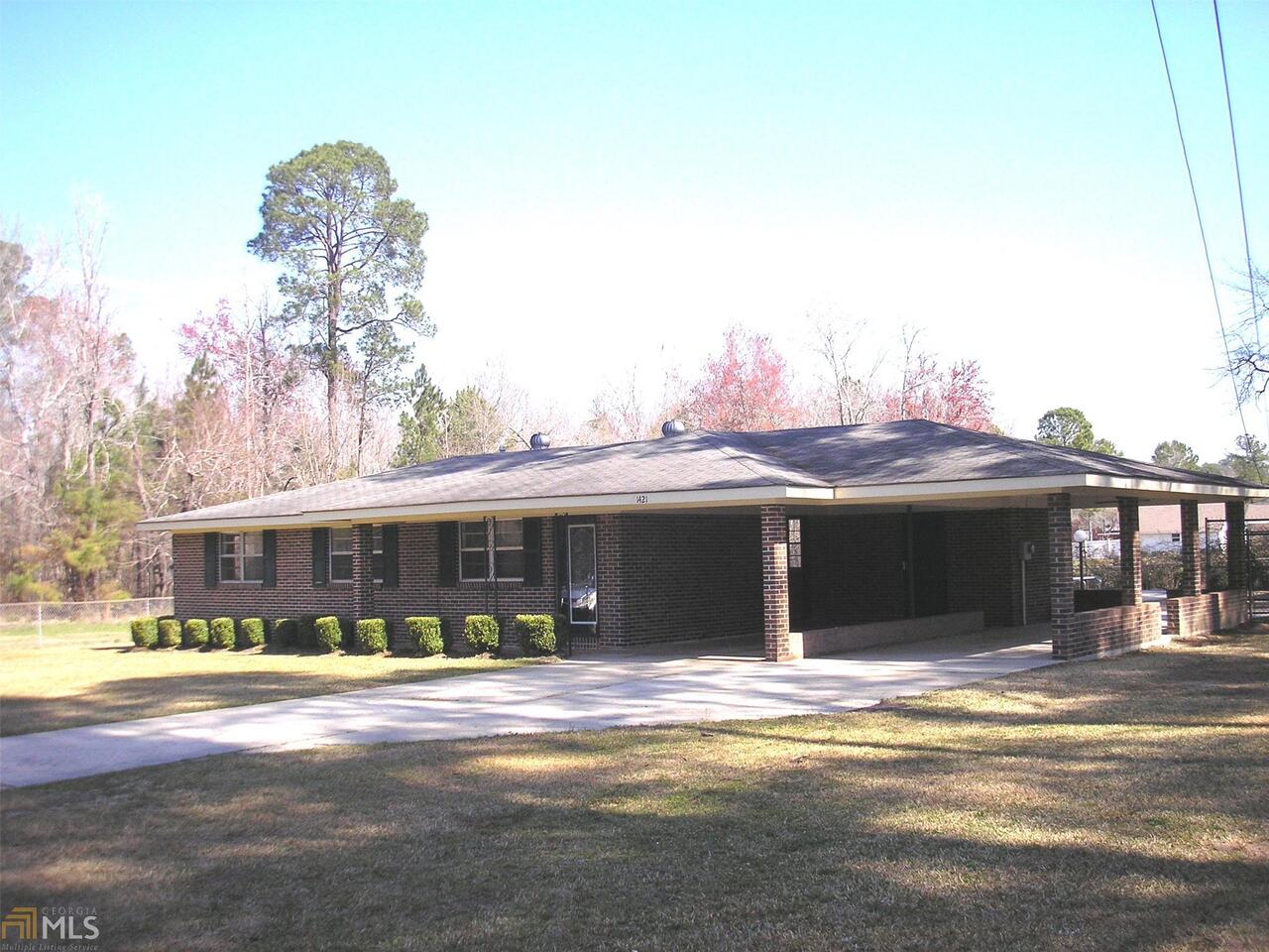 1421 Peach Street Dublin, GA 31021 - Photo 1 of 1 Front