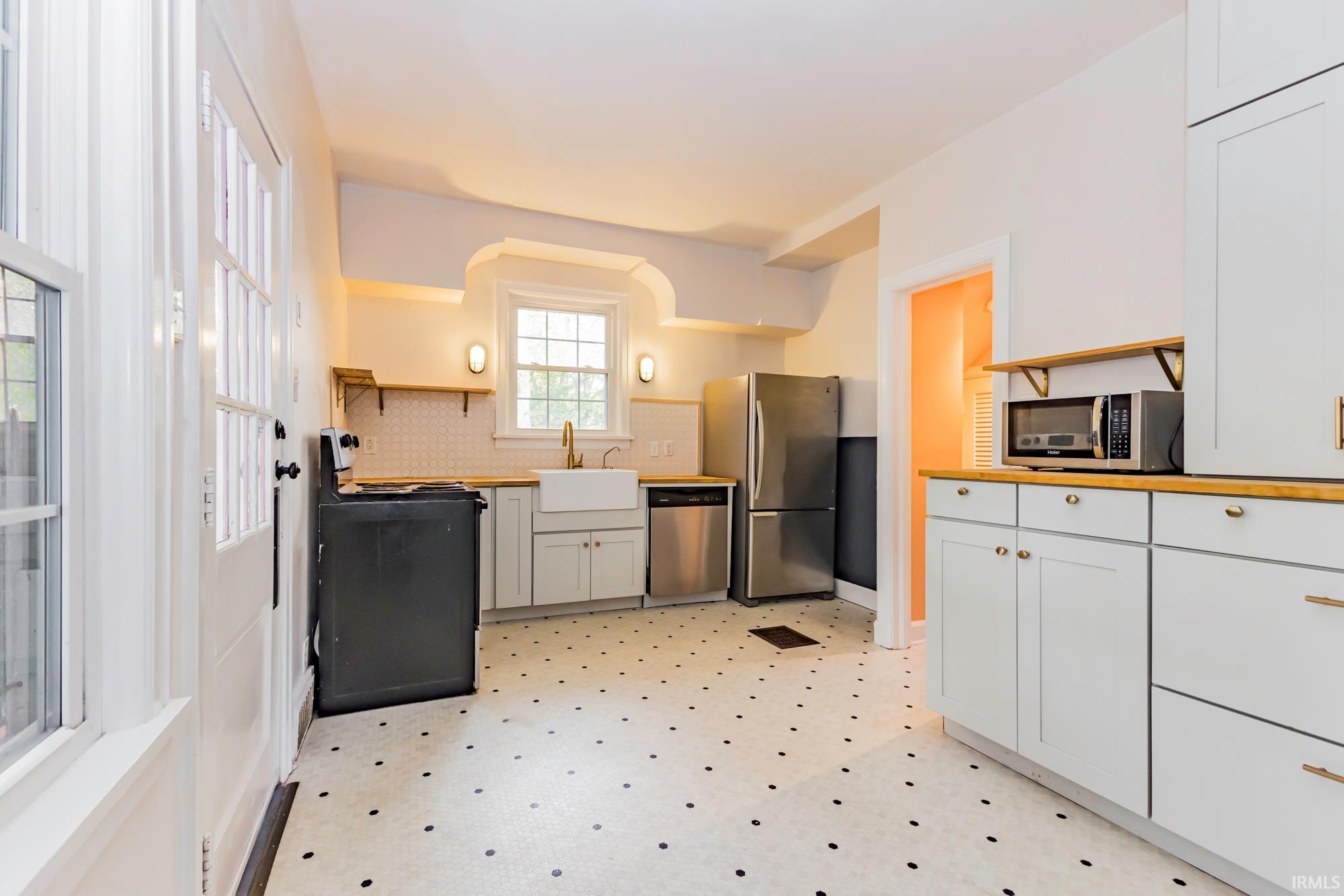 223 North Riley Road Muncie, IN 47304 - Photo 15 of 36