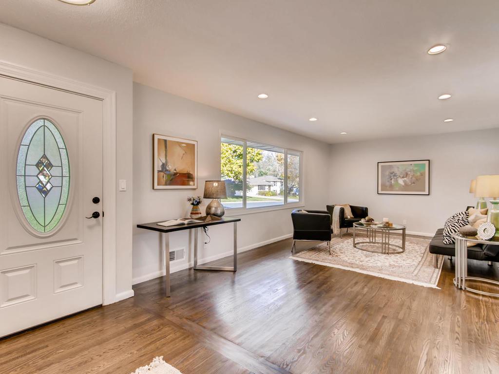 8313 Little Road Bloomington, MN 55437 - Photo 3 of 28 Gallery Image 3