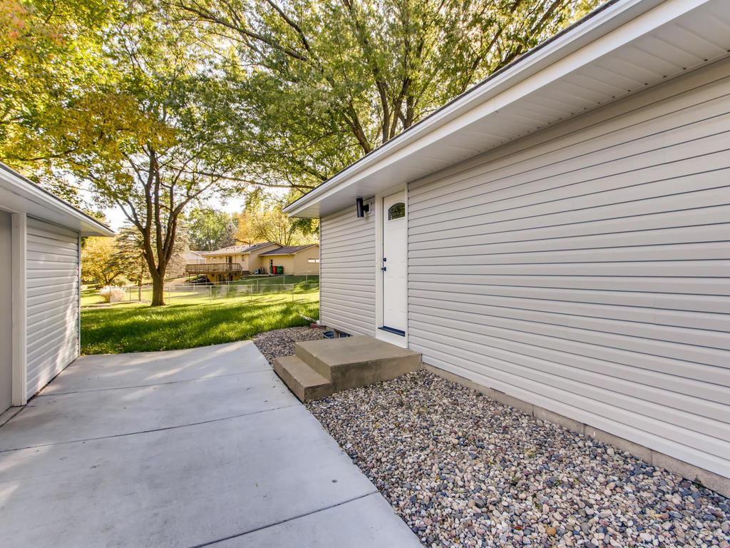 8313 Little Road Bloomington, MN 55437 - Photo 28 of 28 Gallery Image 28