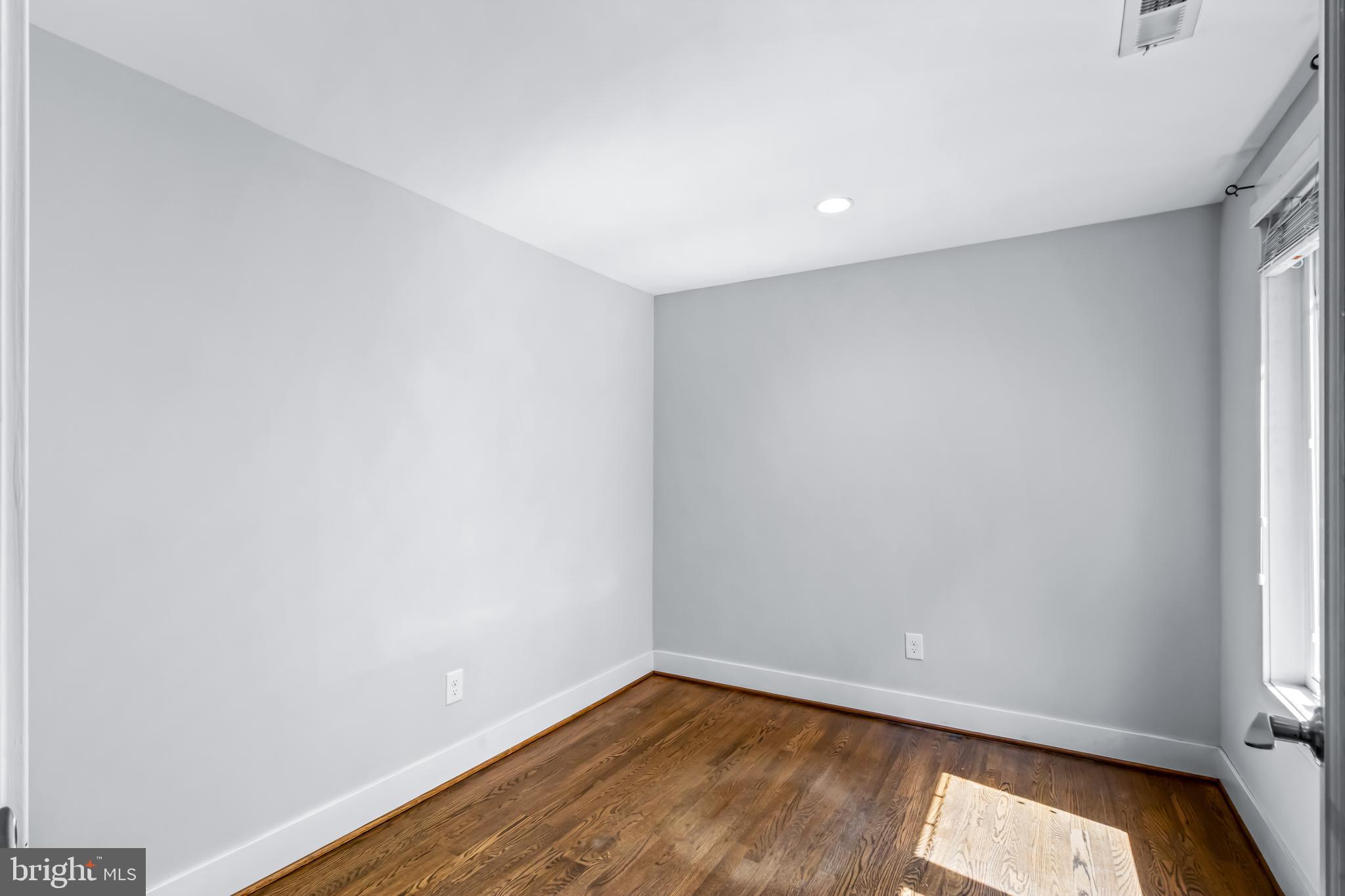 7516 Glenriddle Road Bethesda, MD 20817 - Photo 14 of 42