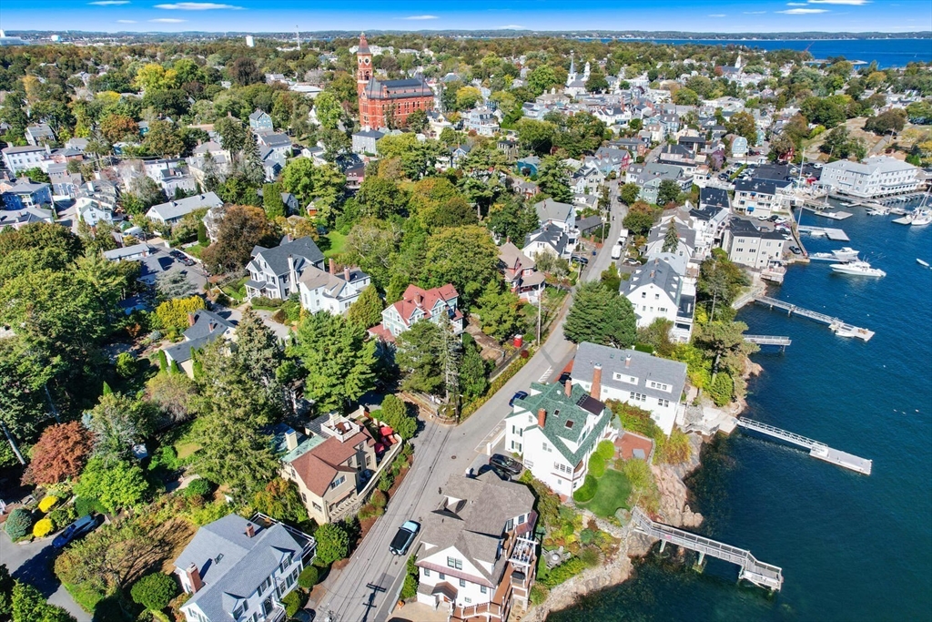 33 Waldron Street Marblehead, MA 01945 - Photo 37 of 42 view of a city