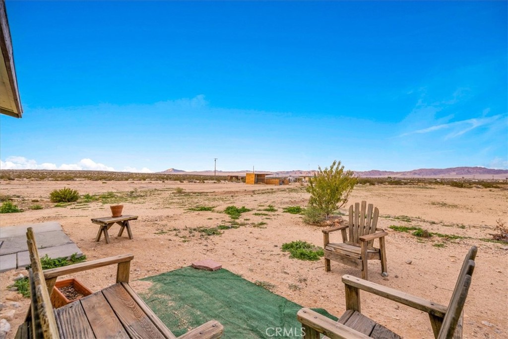 67550 Del Oro Road Twentynine Palms, CA 92277 - Photo 23 of 41 a view of a terrace with outdoor space