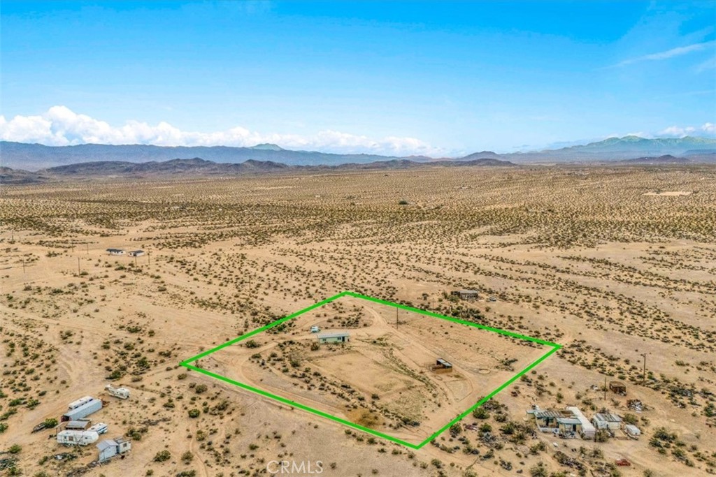 67550 Del Oro Road Twentynine Palms, CA 92277 - Photo 31 of 41 a view of an ocean beach