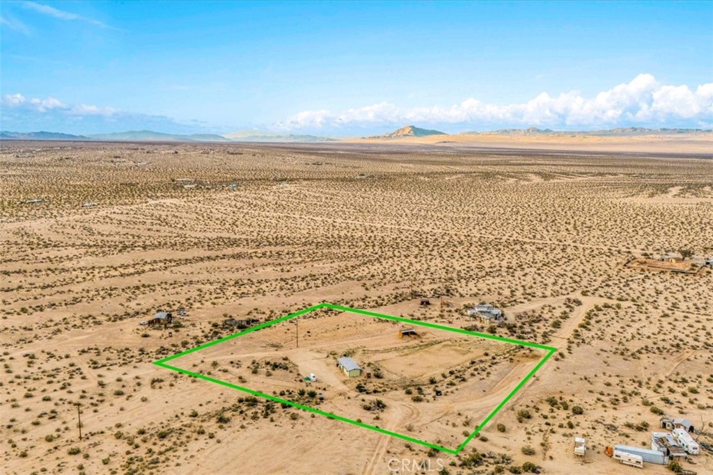 67550 Del Oro Road Twentynine Palms, CA 92277 - Photo 33 of 41 a view of an ocean beach